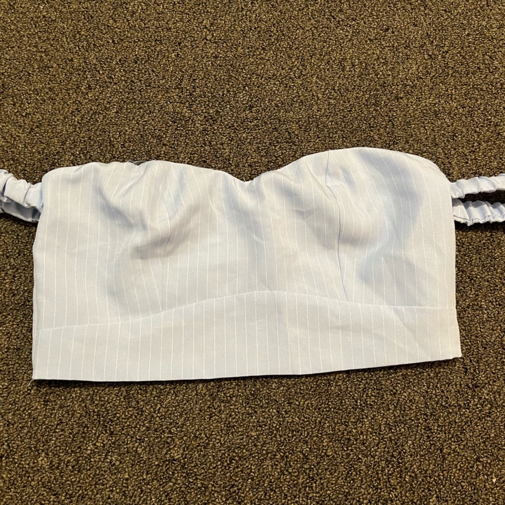 Lulumari off the shoulder crop top